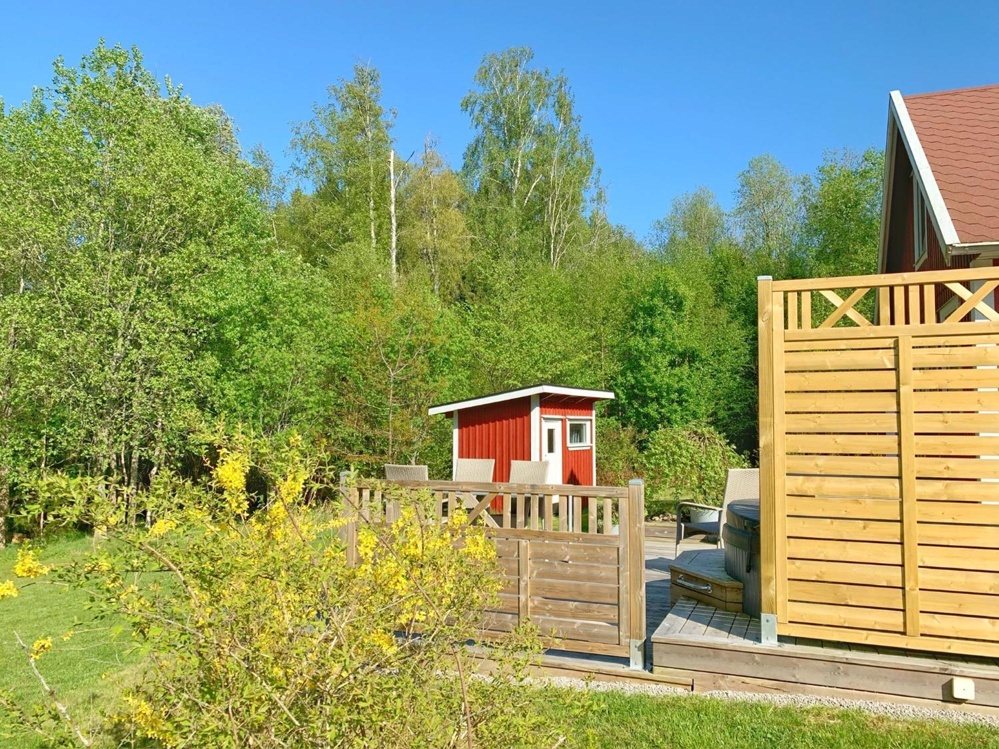 The Blomsholm Cabin - Load Your Electric Car Strömstad Kültér fotó