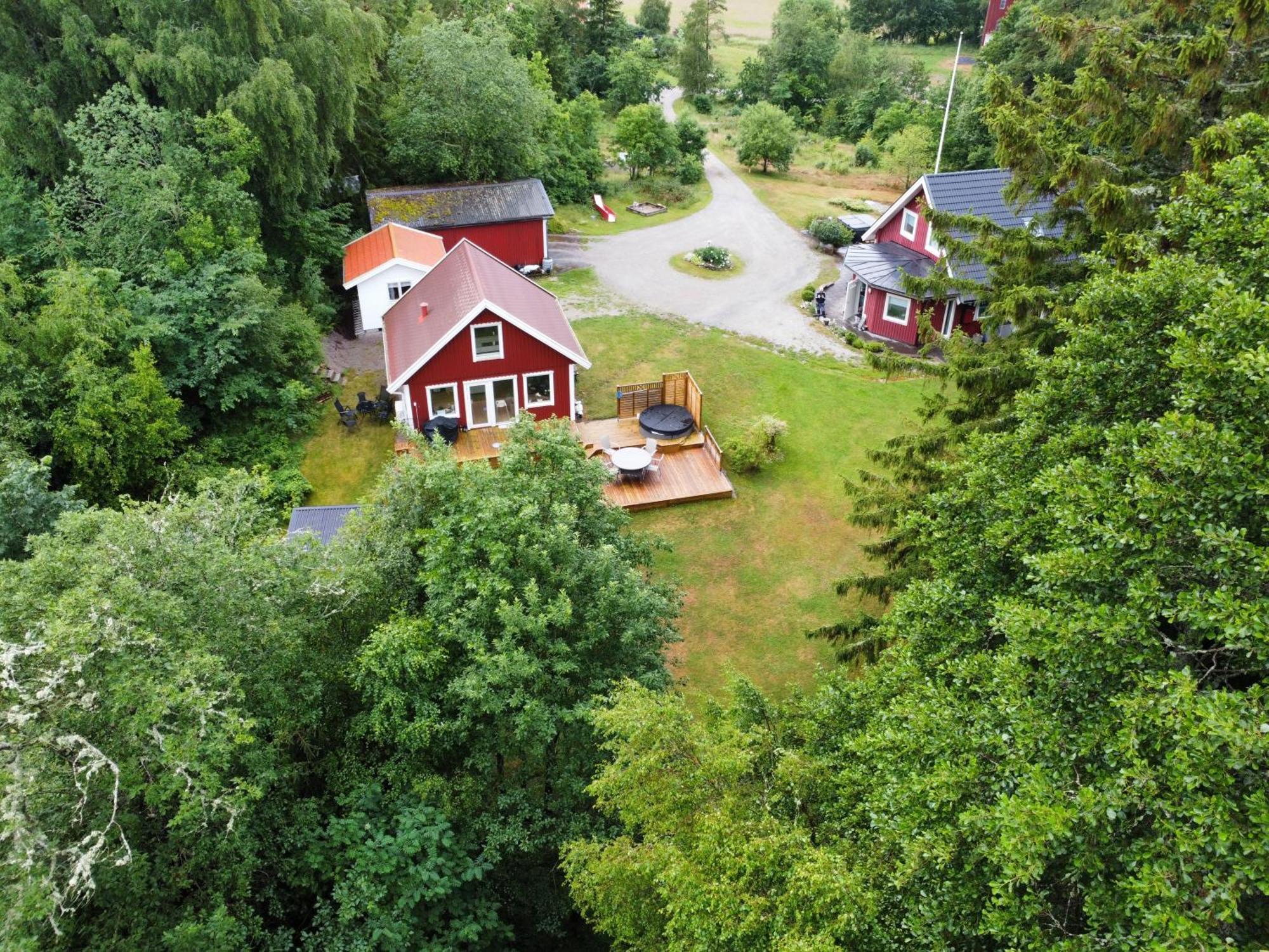 The Blomsholm Cabin - Load Your Electric Car Villa Strömstad Kültér fotó