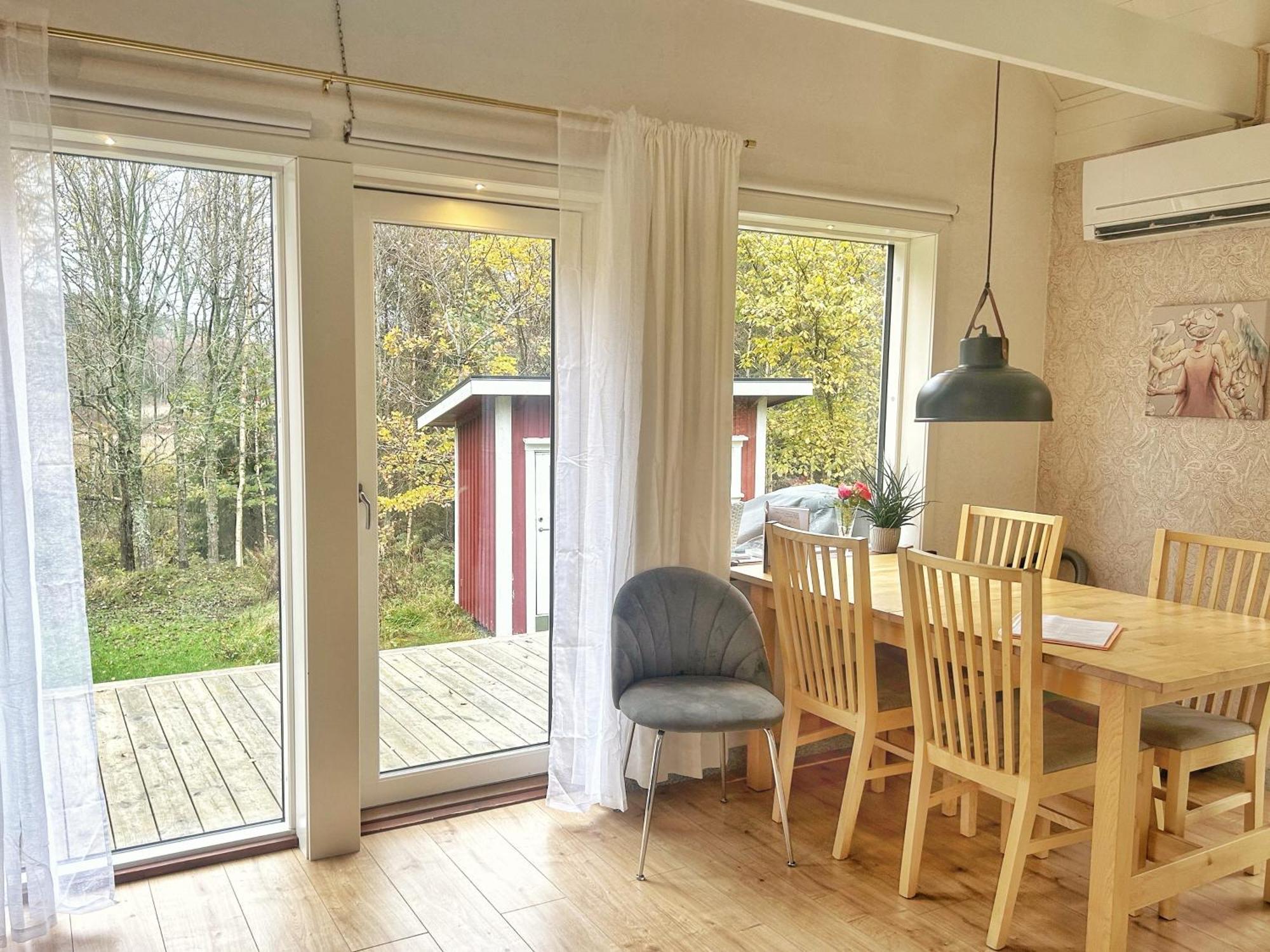 The Blomsholm Cabin - Recharge Your Electric Car Strömstad Kültér fotó